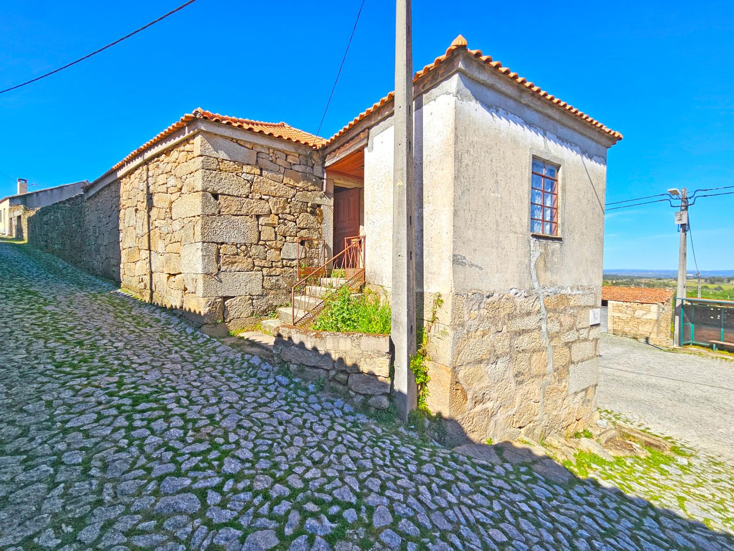  te koop dorpshuis Rabaçal Mêda 3