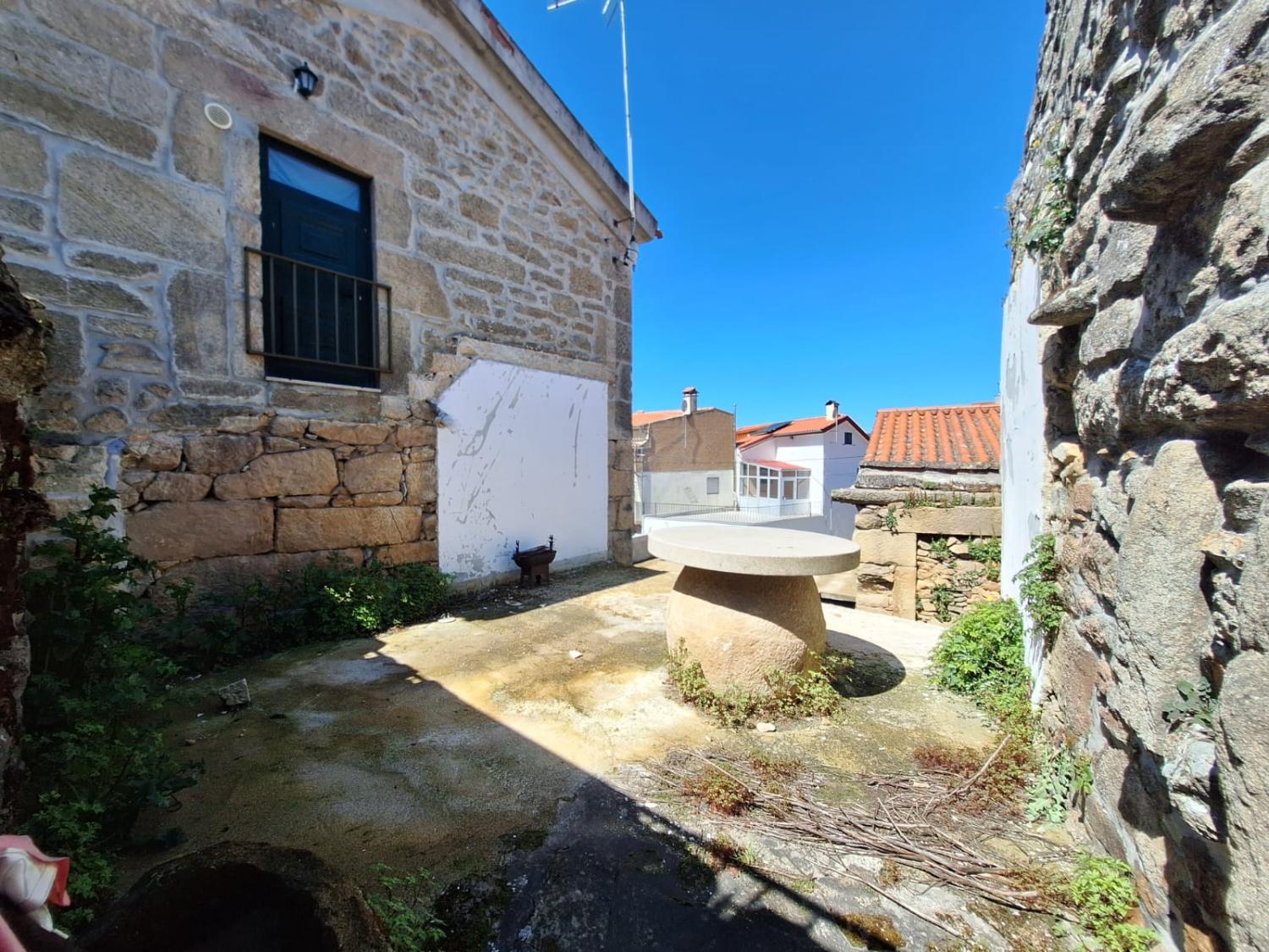  te koop dorpshuis Outeiro de Gatos Mêda 3