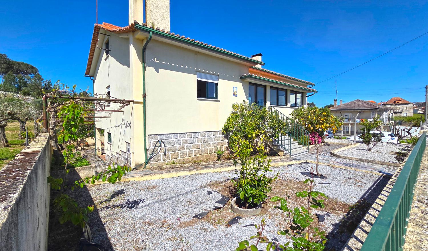  te koop huis São Paio Gouveia 2