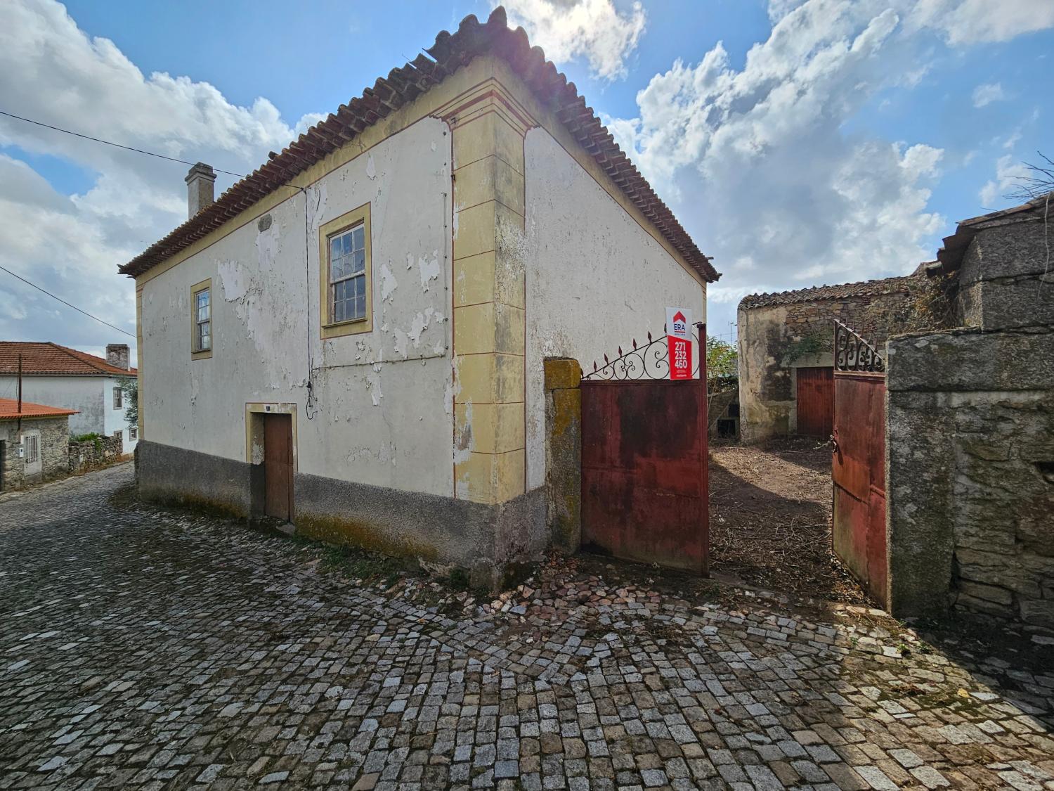  te koop herenhuis Vale da Mula Almeida 2