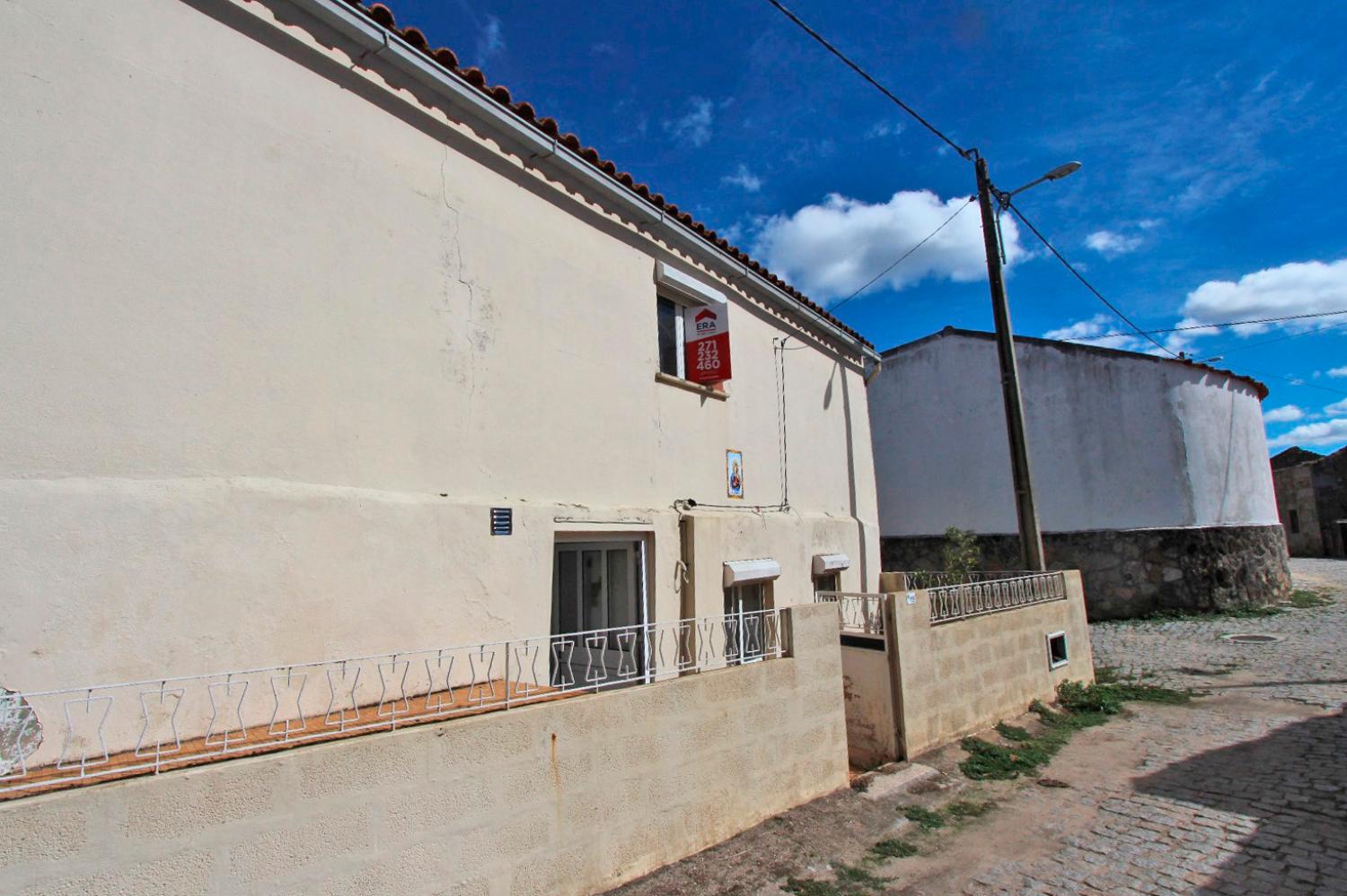  te koop dorpshuis Malpartida Almeida 2